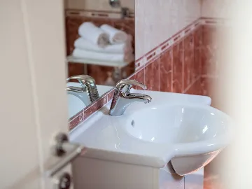 1-Bedroom Apartment in Trogir with Sea View