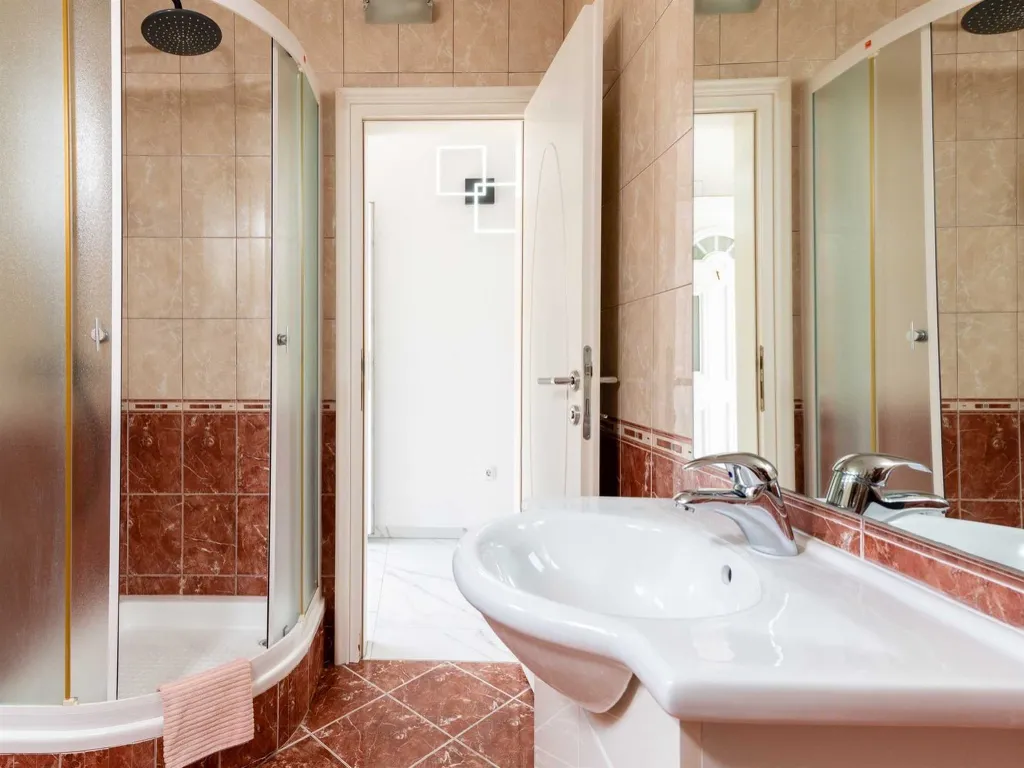 1-Bedroom Apartment in Trogir with Sea View