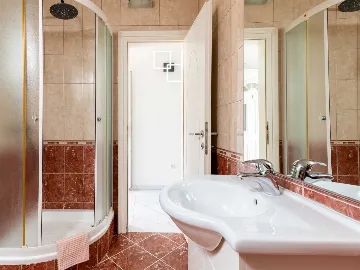 1-Bedroom Apartment in Trogir with Sea View