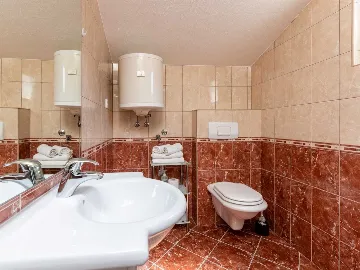 1-Bedroom Apartment in Trogir with Sea View