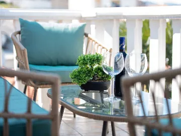 Apartment with Sea-View Balcony in Trogir