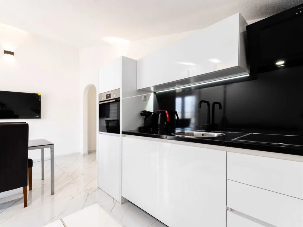 Apartment with Sea-View Balcony in Trogir