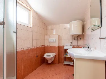 Apartment with Sea-View Balcony in Trogir