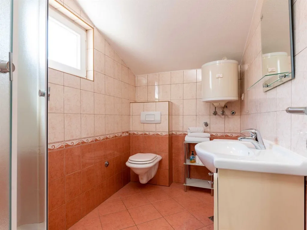 Apartment with Sea-View Balcony in Trogir