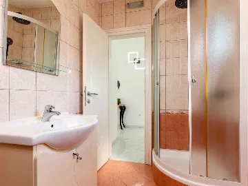 Apartment with Sea-View Balcony in Trogir