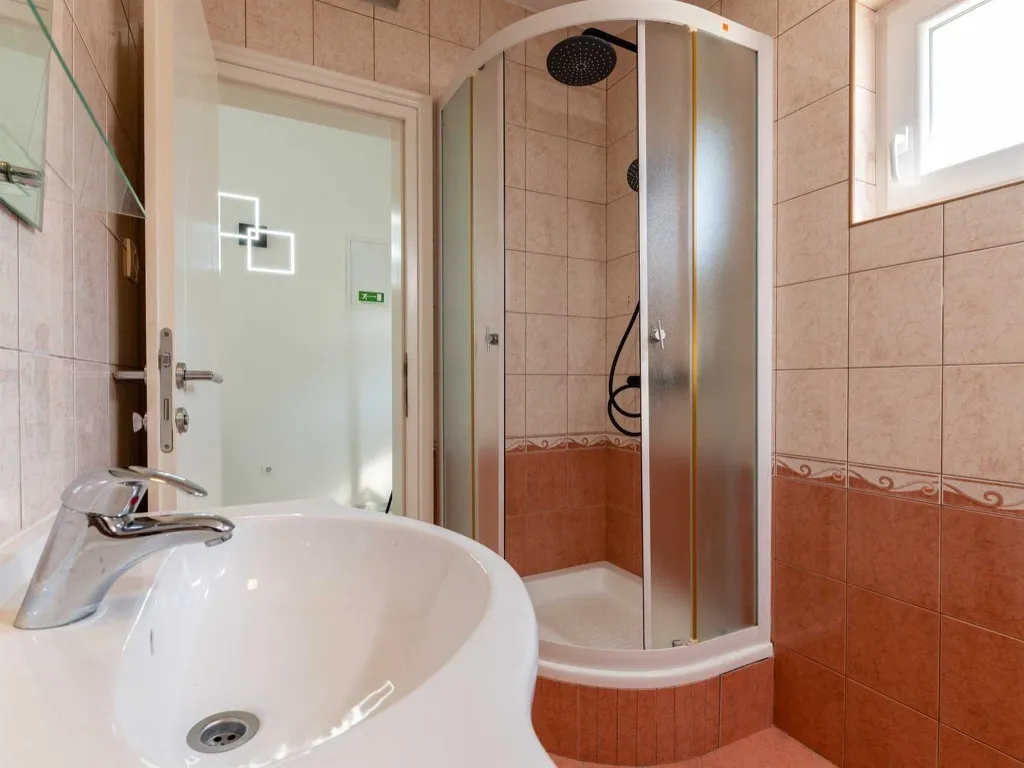 Apartment with Sea-View Balcony in Trogir