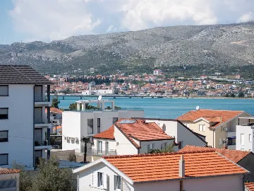 Apartment with Sea-View Balcony in Trogir
