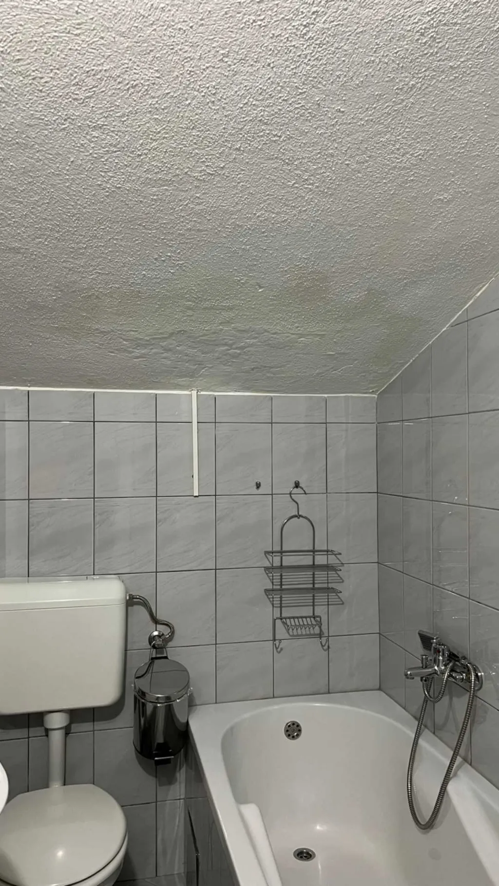 4-Bedroom Apartment in Okrug Gornji for 8 Guests