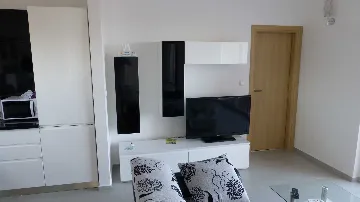 Apartment in Okrug Gornji for up to 6