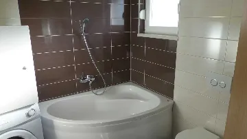 Apartment in Okrug Gornji for up to 6