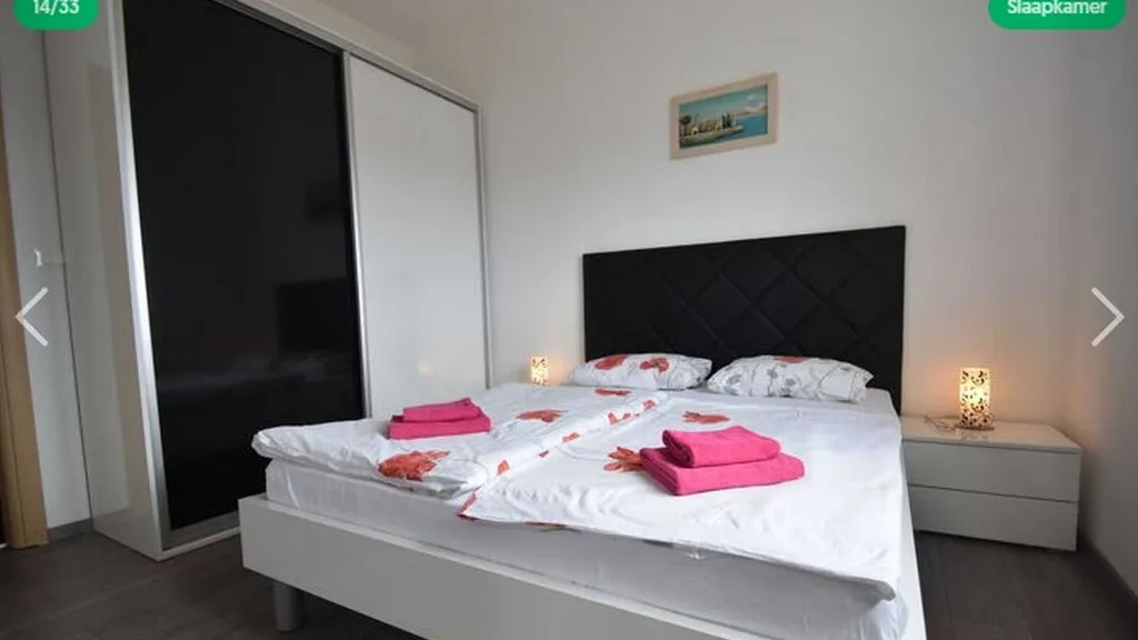 Apartment in Okrug Gornji for up to 6