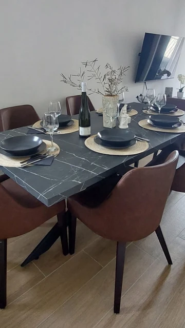 Air-Conditioned Apartment in Sevid na Moru for 6