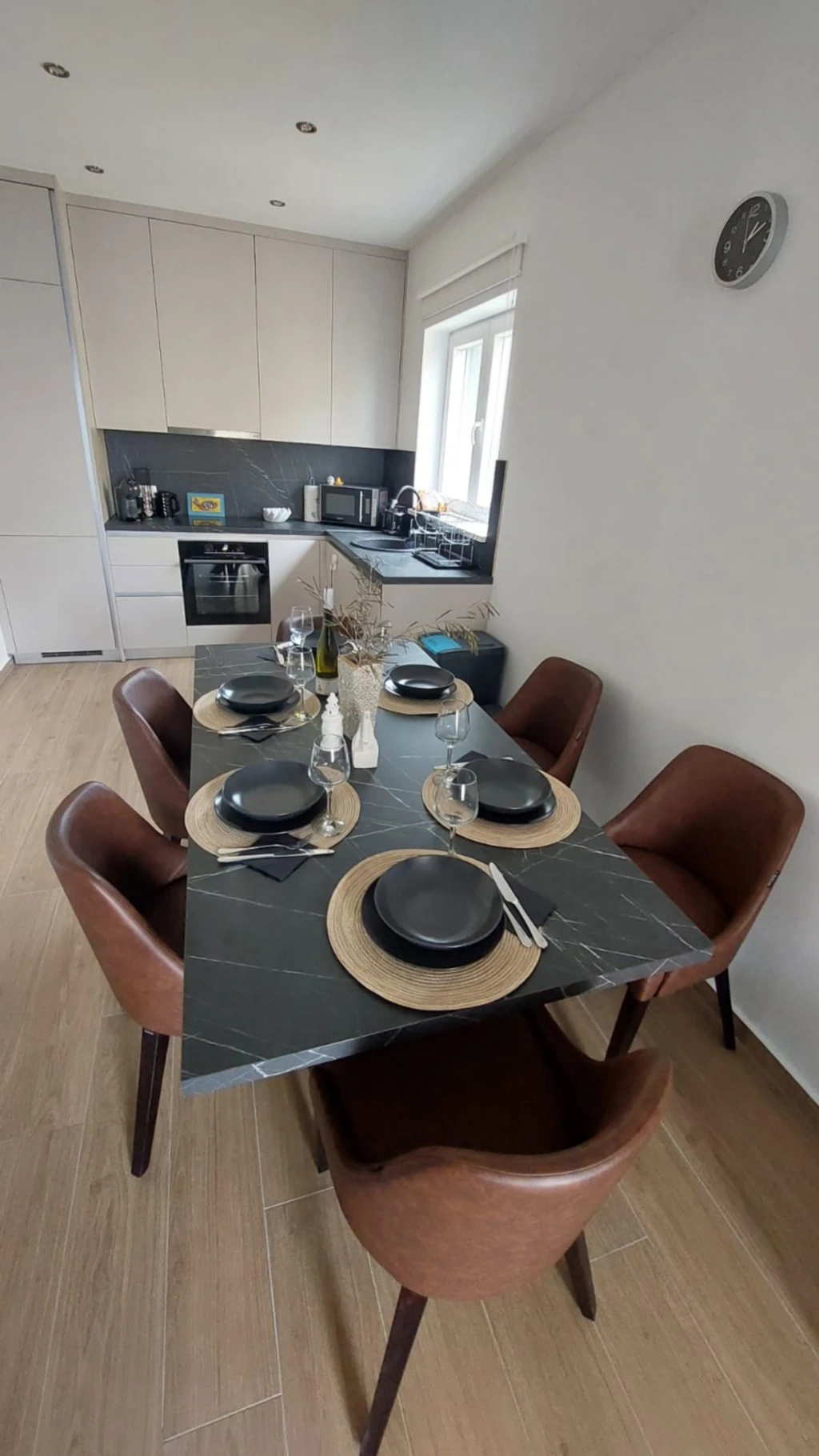 Air-Conditioned Apartment in Sevid na Moru for 6