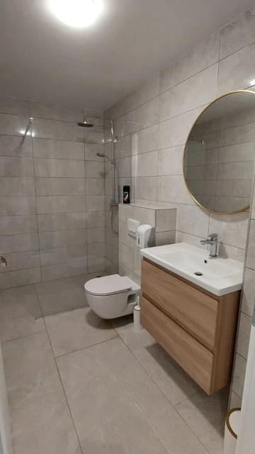 Air-Conditioned Apartment in Sevid na Moru for 6