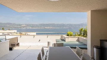 3-Bedroom Villa in Slatine for Up to 8 Guests