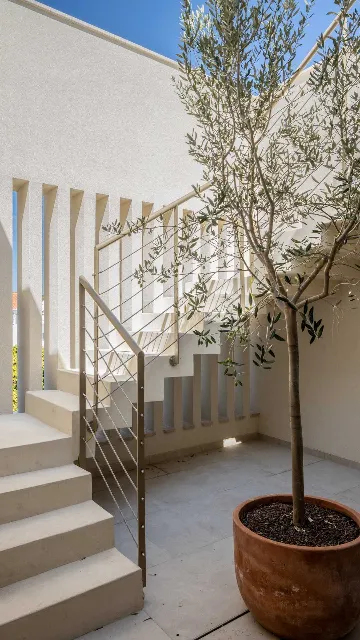 3-Bedroom Villa in Slatine for Up to 8 Guests