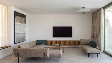 3-Bedroom Villa in Slatine for Up to 8 Guests