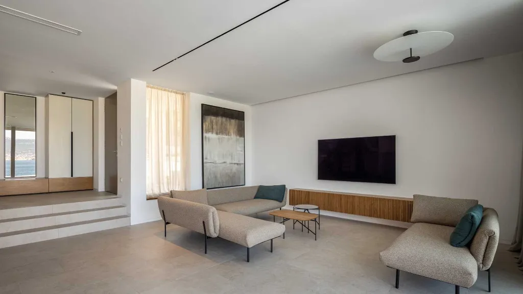 3-Bedroom Villa in Slatine for Up to 8 Guests