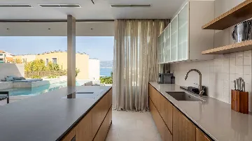 3-Bedroom Villa in Slatine for Up to 8 Guests