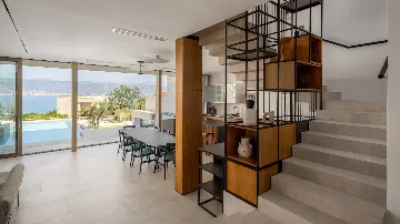 3-Bedroom Villa in Slatine for Up to 8 Guests