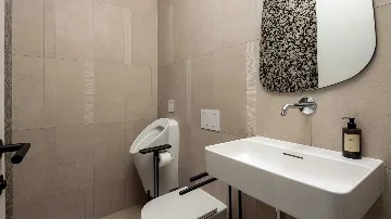 3-Bedroom Villa in Slatine for Up to 8 Guests