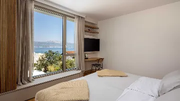 3-Bedroom Villa in Slatine for Up to 8 Guests