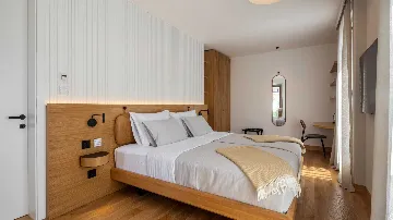 3-Bedroom Villa in Slatine for Up to 8 Guests