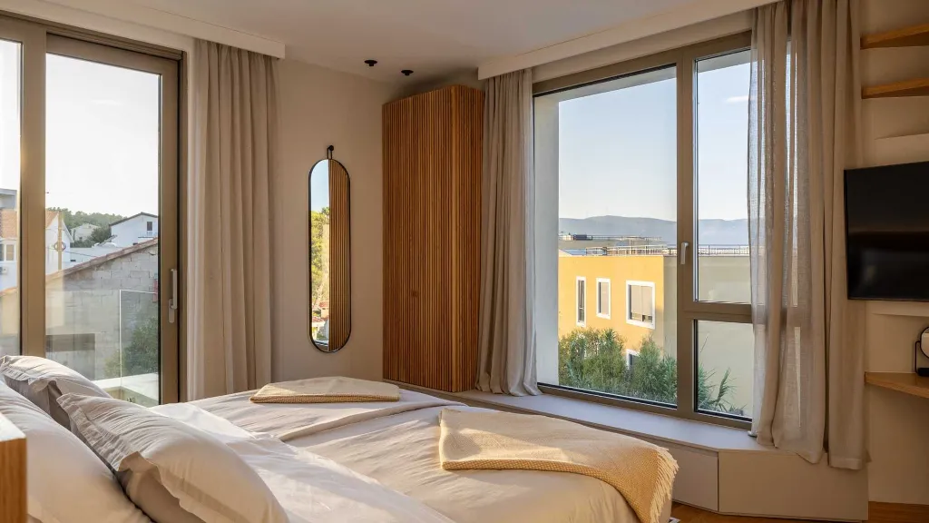 3-Bedroom Villa in Slatine for Up to 8 Guests