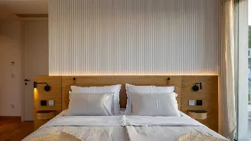 3-Bedroom Villa in Slatine for Up to 8 Guests