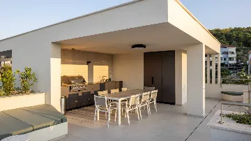 3-Bedroom Villa in Slatine for Up to 8 Guests