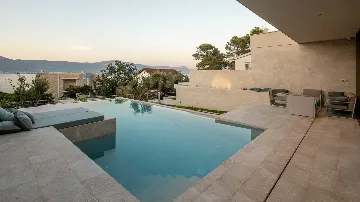 3-Bedroom Villa in Slatine for Up to 8 Guests