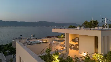 3-Bedroom Villa in Slatine for Up to 8 Guests