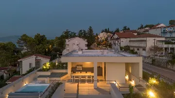 3-Bedroom Villa in Slatine for Up to 8 Guests