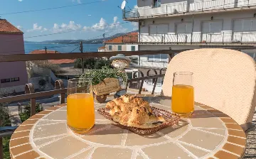 Apartment for 4 in Okrug Gornji with Balcony