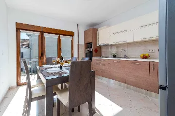 Apartment for 4 in Okrug Gornji with Balcony