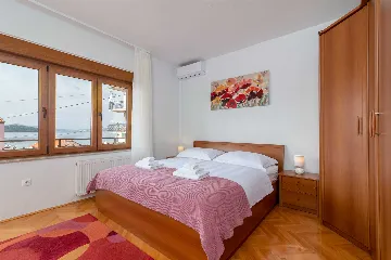 Apartment for 4 in Okrug Gornji with Balcony