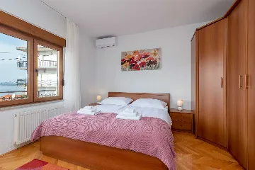 Apartment for 4 in Okrug Gornji with Balcony