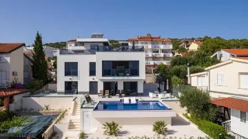 Villa in Okrug Gornji with Heated Pool