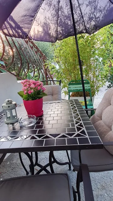 Okrug Gornji 1-Bedroom Apartment for up to 3