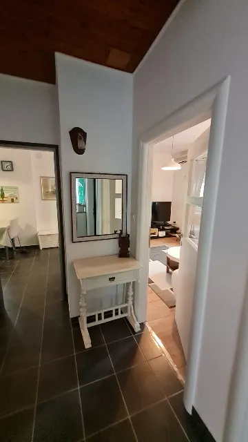 2-Bedroom Apartment in Okrug Gornji (4 Guests)