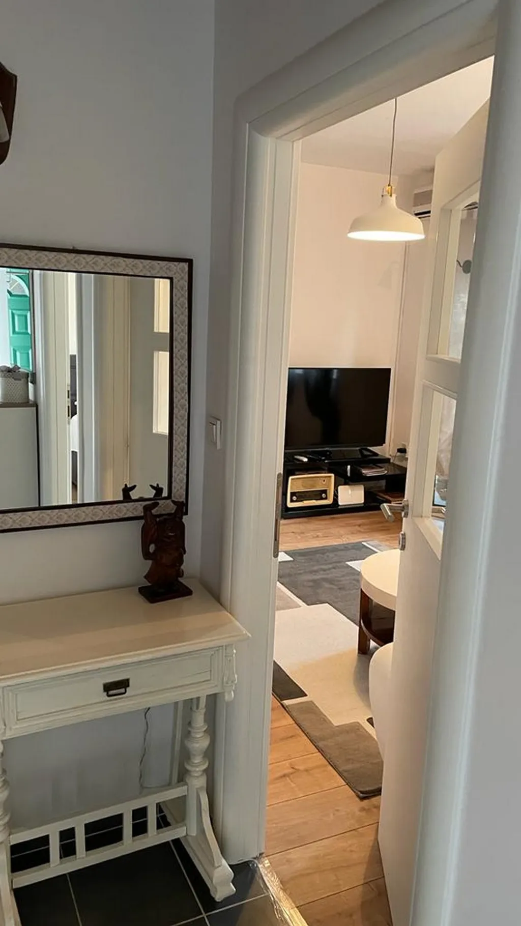 2-Bedroom Apartment in Okrug Gornji (4 Guests)