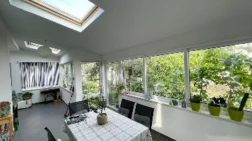 2-Bedroom Apartment in Okrug Gornji (4 Guests)