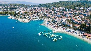 2-Bedroom Apartment in Okrug Gornji (4 Guests)