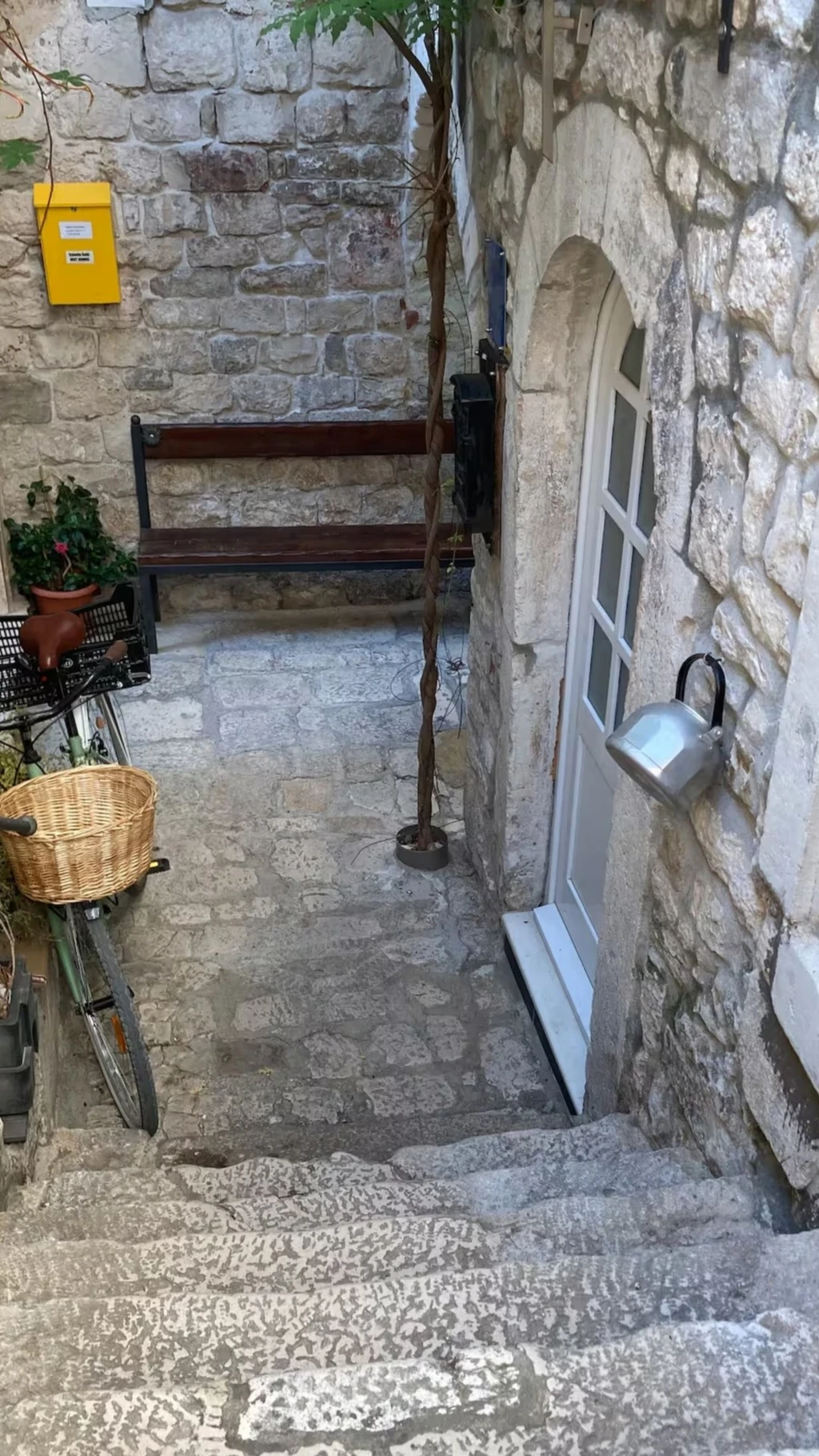 Ground-Floor Studio Apartment for 2 in Trogir