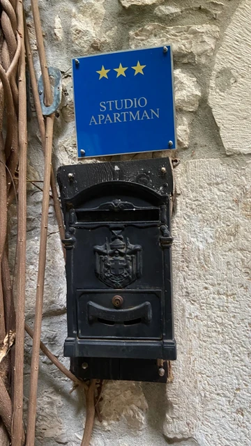 Ground-Floor Studio Apartment for 2 in Trogir