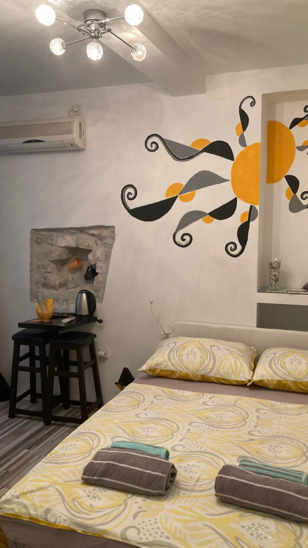 Cosy Double Room with Private Bathroom in Trogir