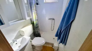 Duplex Apartment with 4 Bedrooms in Okrug Donji