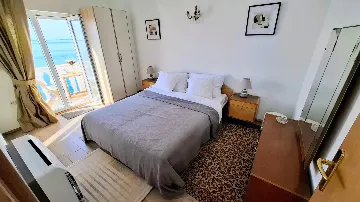 Duplex Apartment with 4 Bedrooms in Okrug Donji