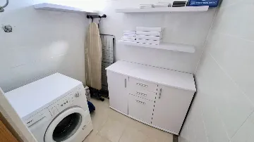 Duplex Apartment with 4 Bedrooms in Okrug Donji