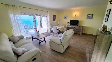 Okrug Donji 1-Bedroom Apartment for 2 Guests